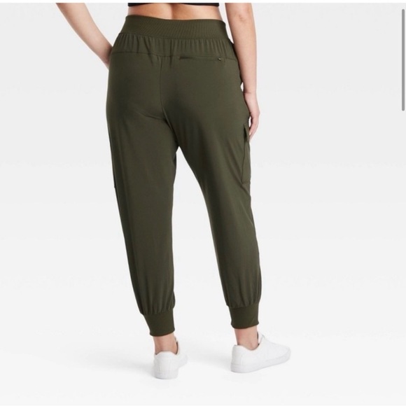 All In Motion Womens  Khaki Green Active Wear Jogger Cargo Pants Sz Small - Picture 2 of 10